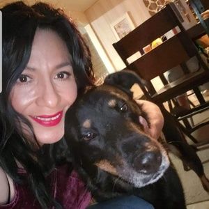 Meet your Posher, Leticia